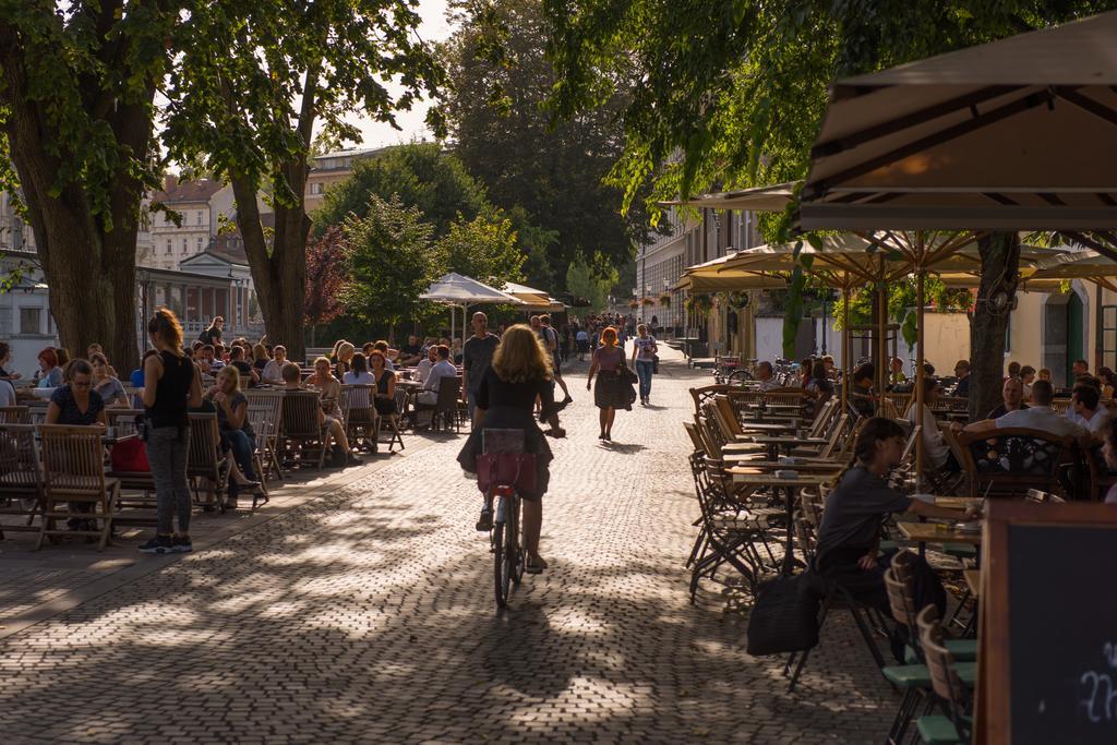 Studio In Ljubljana Center ภายนอก รูปภาพ