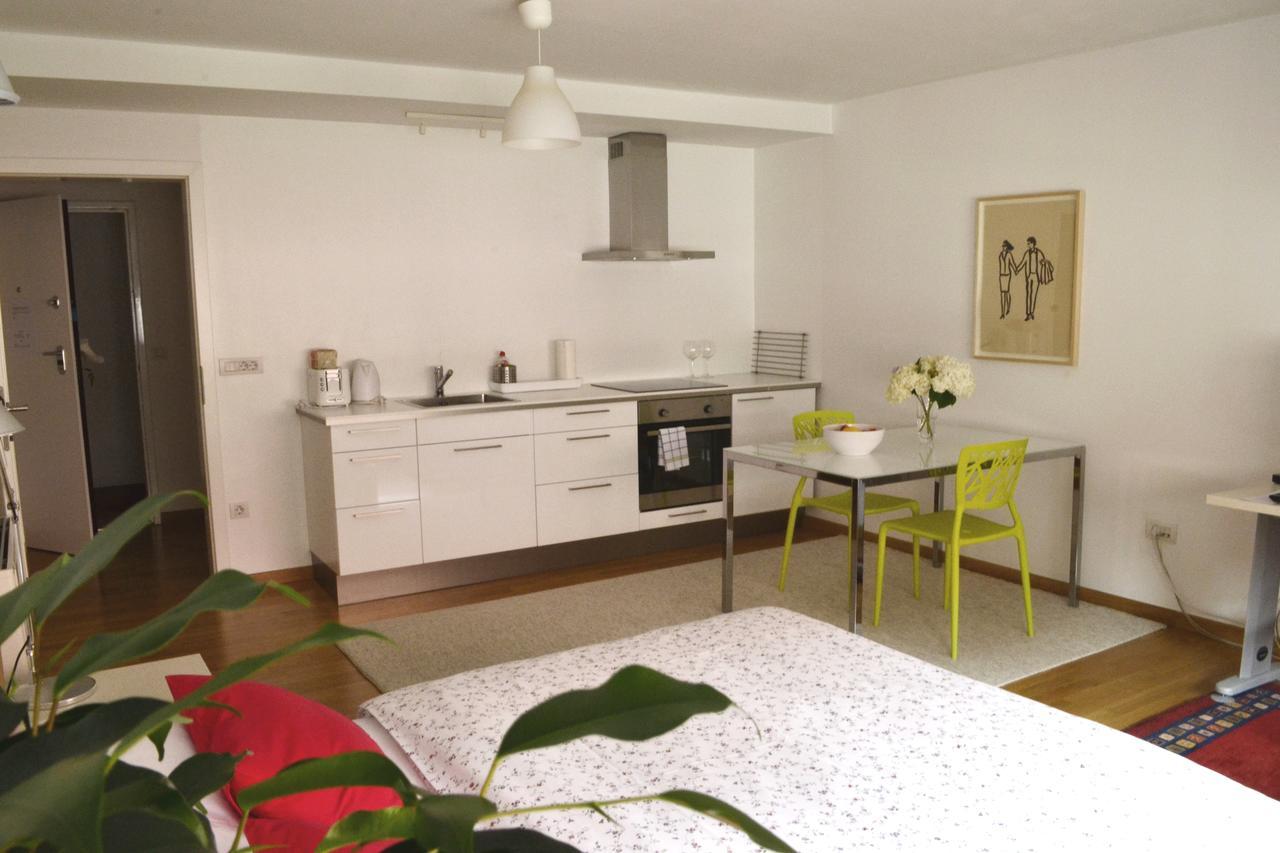 Studio In Ljubljana Center ภายนอก รูปภาพ